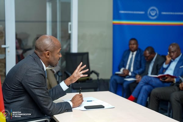 RDC : Patrick Muyaya alerte sur les dangers de la désinformation et des fake-news